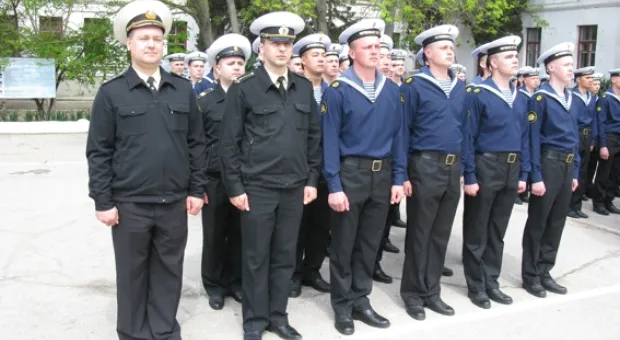Главнокомандующий ВМФ проинспектировал школу младших специалистов в Севастополе