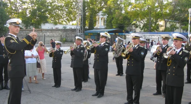 25 сентября Севастополь проводил яхту "Scorpius" в кругосветный поход 25 сентября Севастополь проводил яхту "Scorpius" в кругосветный поход