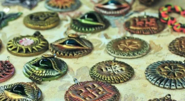 10 декабря в Севастополе стартует предновогодняя выставка-продажа Hand Made «Artizzavr-рожденный, чтобы творить».
