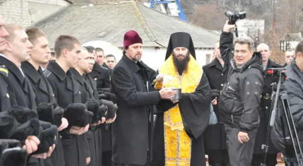 Делегация Оренбургской области в Севастополе презентовала книгу Виктора Черномырдина и посетила БДК ЧФ «Орск» Делегация Оренбургской области в Севастополе презентовала книгу Виктора Черномырдина и посетила БДК ЧФ «Орск»