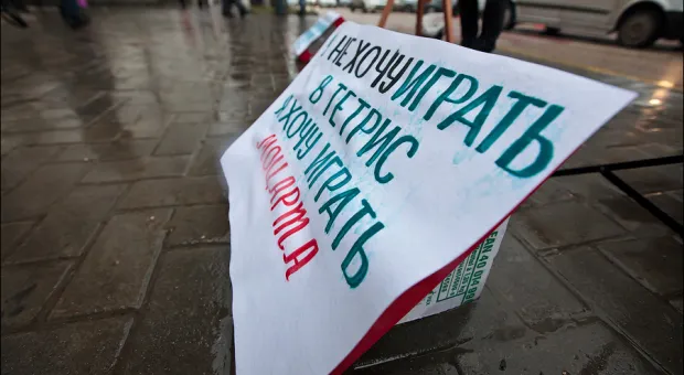 Юный скрипач сыграл для депутатов Севастопольского горсовета за 6 миллионов гривен