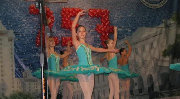 В Севастополе в День Татьяны отметили 257 годовщину со дня основания МГУ им. М.В.Ломоносова В Севастополе в День Татьяны отметили 257 годовщину со дня основания МГУ им. М.В.Ломоносова