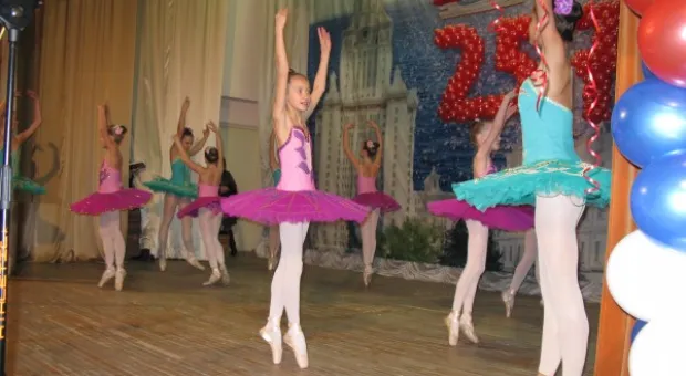 В Севастополе в День Татьяны отметили 257 годовщину со дня основания МГУ им. М.В.Ломоносова В Севастополе в День Татьяны отметили 257 годовщину со дня основания МГУ им. М.В.Ломоносова