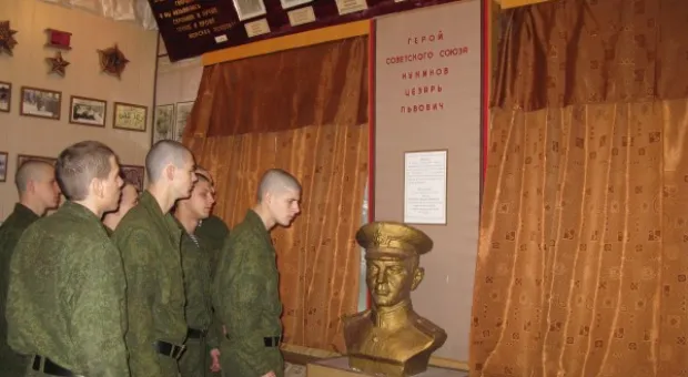 Черноморцы приняли участие в военно-патриотической акции «Бескозырка-2012»