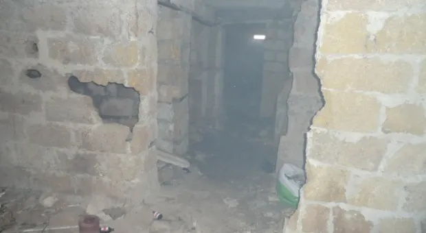 В Севастополе из горящего подвала вынесли четырех бомжей