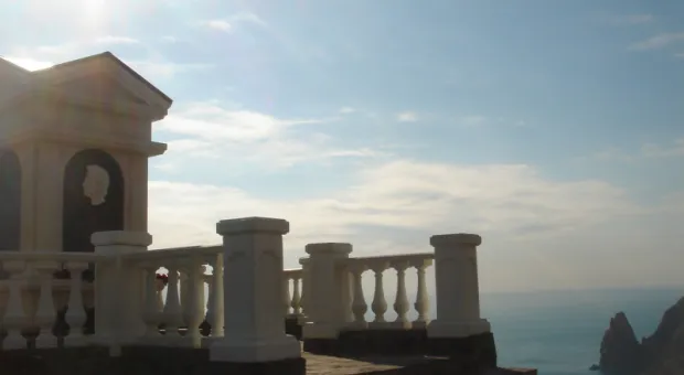 Свеча горела, солнце воссияло На Фиоленте, Пушкину вослед