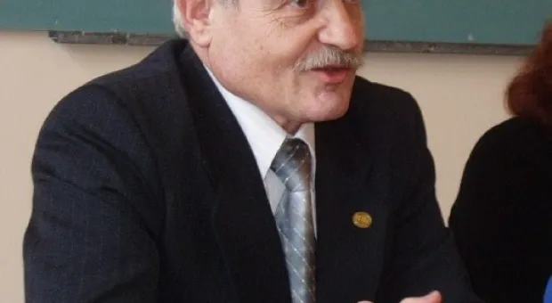 Ведущие в Украине учителя-русисты обеспокоены планируемым уменьшением объема учебных программ Ведущие в Украине учителя-русисты обеспокоены планируемым уменьшением объема учебных программ