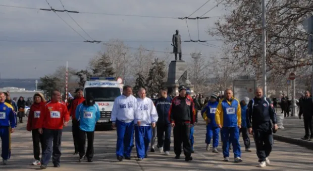 В Севастополе прошел легкоатлетический пробег, посвященный Дню защитника Отечества В Севастополе прошел легкоатлетический пробег, посвященный Дню защитника Отечества