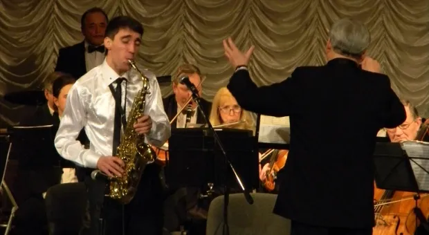 Севастопольский оркестр поздравили с первым юбилеем