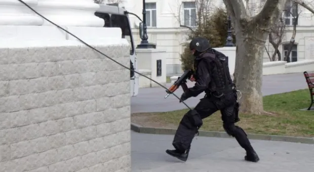 Спецназ СБУ «Альфа» штурмовал гостиницу «Севастополь»