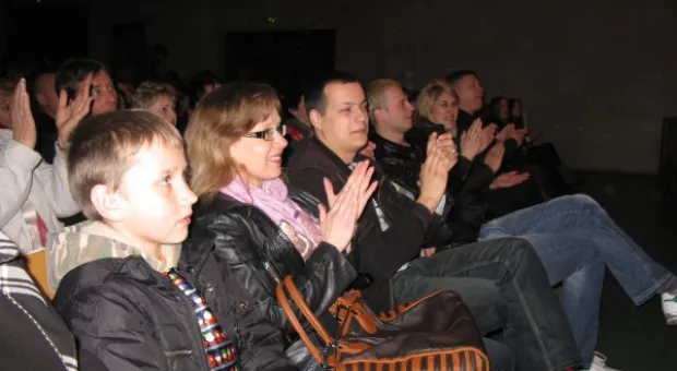 В Камышах от души посмеялись