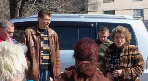 Почти 500 жителей Стрелецкого микрорайона решили объединиться в ОСН «Гагаринская аллея». «Не от хорошей жизни!..» - заявляют они