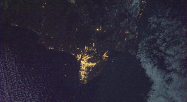 Космонавт Волков – космонавту Шкаплерову: будешь пролетать над Севастополем, помаши солнечными батареями! Прошел митинг в честь Дня космонавтики Космонавт Волков – космонавту Шкаплерову: будешь пролетать над Севастополем, помаши солнечными батареями! Прошел митинг в честь Дня космонавтики