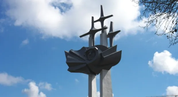 Космонавт Волков – космонавту Шкаплерову: будешь пролетать над Севастополем, помаши солнечными батареями! Прошел митинг в честь Дня космонавтики Космонавт Волков – космонавту Шкаплерову: будешь пролетать над Севастополем, помаши солнечными батареями! Прошел митинг в честь Дня космонавтики