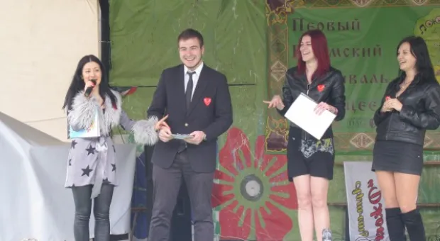 К Пасхе в детском городке «Лукоморье» воссоздали после погрома самое большое пасхальное яйцо Украины К Пасхе в детском городке «Лукоморье» воссоздали после погрома самое большое пасхальное яйцо Украины