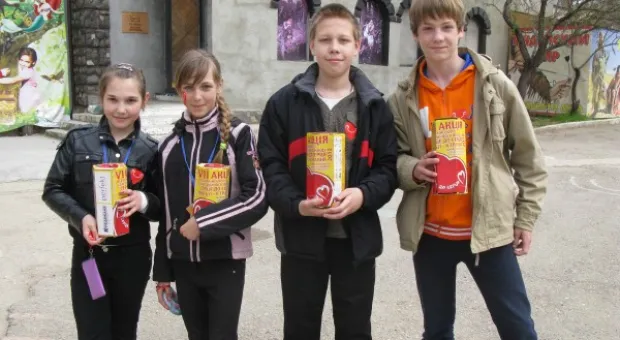 К Пасхе в детском городке «Лукоморье» воссоздали после погрома самое большое пасхальное яйцо Украины К Пасхе в детском городке «Лукоморье» воссоздали после погрома самое большое пасхальное яйцо Украины