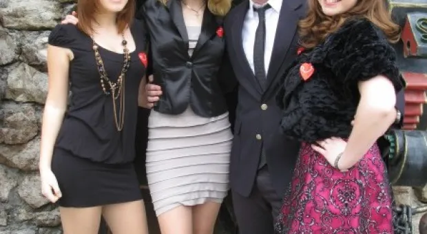 К Пасхе в детском городке «Лукоморье» воссоздали после погрома самое большое пасхальное яйцо Украины К Пасхе в детском городке «Лукоморье» воссоздали после погрома самое большое пасхальное яйцо Украины