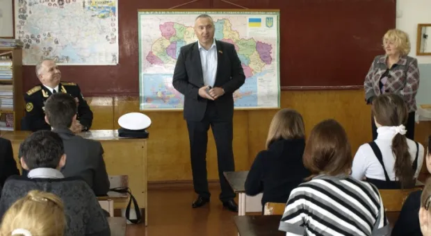 В школе №61 с учащимися пообщались ветераны военной разведки В школе №61 с учащимися пообщались ветераны военной разведки