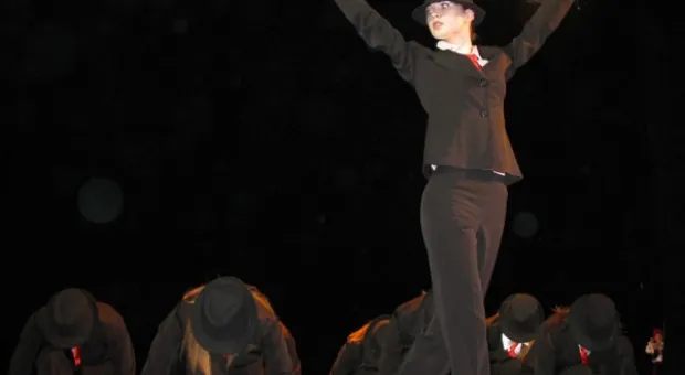 Отчетный концерт «Вернисажа» в рамках празднования золотого юбилея ДДЮТ Отчетный концерт «Вернисажа» в рамках празднования золотого юбилея ДДЮТ