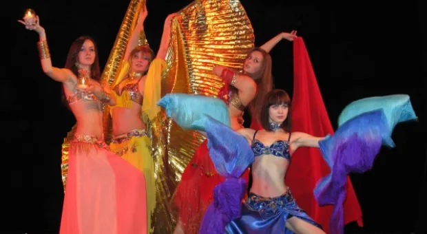 Отчетный концерт «Вернисажа» в рамках празднования золотого юбилея ДДЮТ Отчетный концерт «Вернисажа» в рамках празднования золотого юбилея ДДЮТ