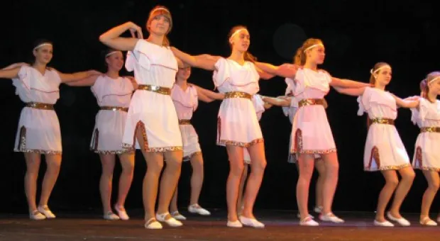 Отчетный концерт «Вернисажа» в рамках празднования золотого юбилея ДДЮТ Отчетный концерт «Вернисажа» в рамках празднования золотого юбилея ДДЮТ