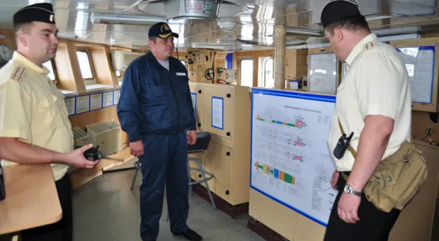 Учение "Фарватер мира-2012": сегодня спасали БДК «Цезарь Куников», завтра будут спасать ПЛ «Запорожье» Учение "Фарватер мира-2012": сегодня спасали БДК «Цезарь Куников», завтра будут спасать ПЛ «Запорожье»