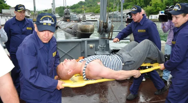 «Фарватер мира-2012»: как спасали подводную лодку ВМС Украины «Запорожье»