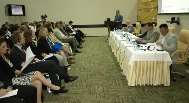 Павел Лебедев подает пример европейцам Павел Лебедев подает пример европейцам