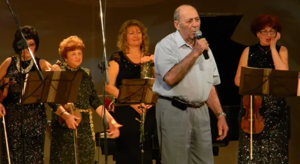 Народный ансамбль скрипачей «Вдохновение» отметил творческий юбилей концертмейстера