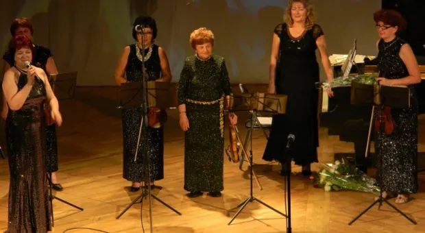 Народный ансамбль скрипачей «Вдохновение» отметил творческий юбилей концертмейстера