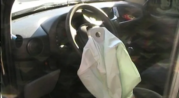 Подполковник против полковника. Чья машина крепче?