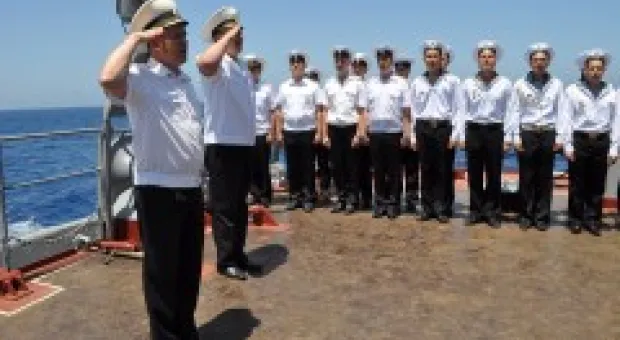 Экипаж «Цезаря Куникова» встретил День России в Средиземном море Экипаж «Цезаря Куникова» встретил День России в Средиземном море