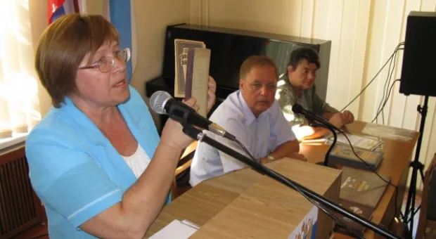 В преддверии юбилея Морской библиотеки в Севастополе презентовали книгу «Волшебных дум хранящая обитель»