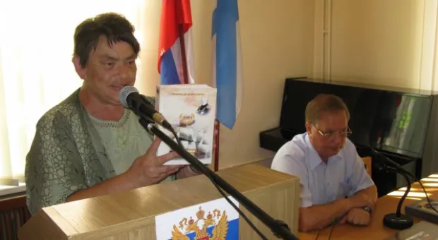 В преддверии юбилея Морской библиотеки в Севастополе презентовали книгу «Волшебных дум хранящая обитель»