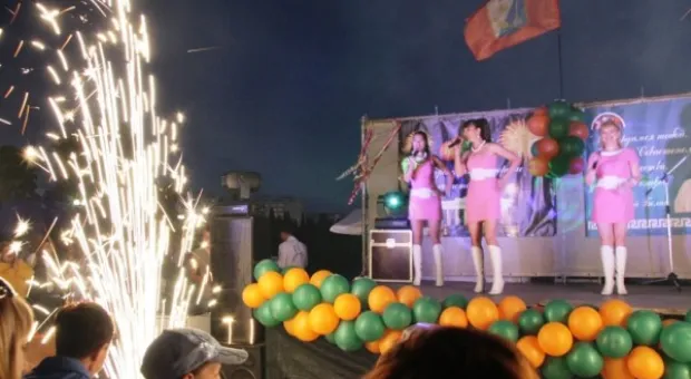 Жители Гагаринского района отметили День города концертом, танцами и фейерверком