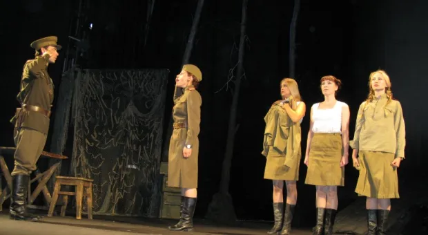 «Не покидай меня». В Севастополе прошла премьера флотского театра