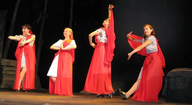 «Не покидай меня». В Севастополе прошла премьера флотского театра