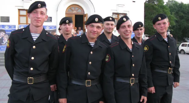 «Не покидай меня». В Севастополе прошла премьера флотского театра