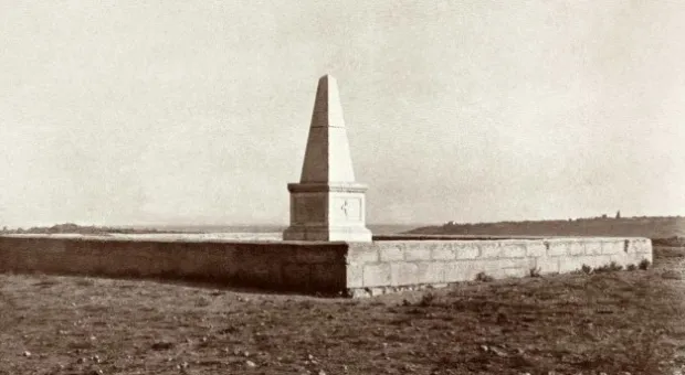 Севастопольцы восстановили памятник английским, французским и русским воинам, павшим в инкерманском сражении