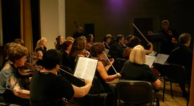 «Виолончельная икебана-2012»: в Севастополе с успехом прошел концерт Доминика де Вильенкура