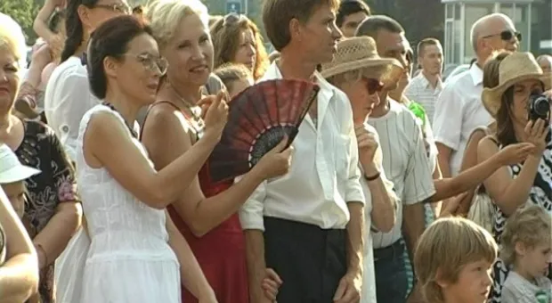 Фонд Лебедева поздравил многодетные семьи с днем семьи, любви и верности