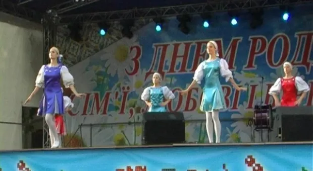 Фонд Лебедева поздравил многодетные семьи с днем семьи, любви и верности