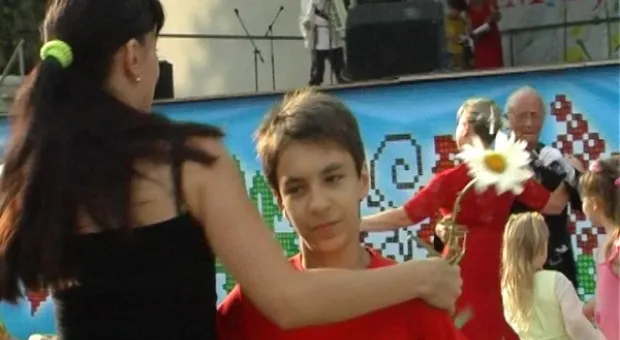 Фонд Лебедева поздравил многодетные семьи с днем семьи, любви и верности