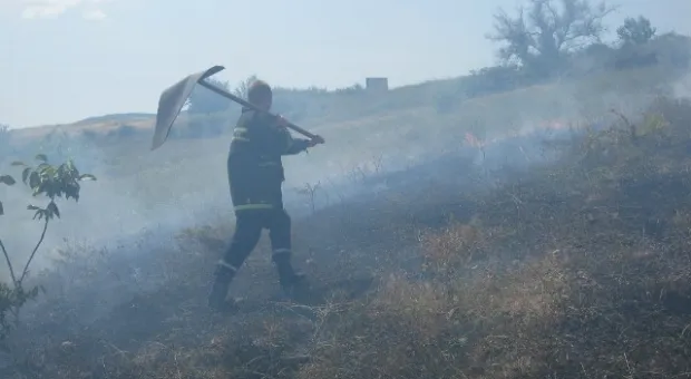 Пожары минувшей недели: 23 выезда по сигналу "тревога". Самый крупный - на три километра - 8 часов тушили в Балаклаве