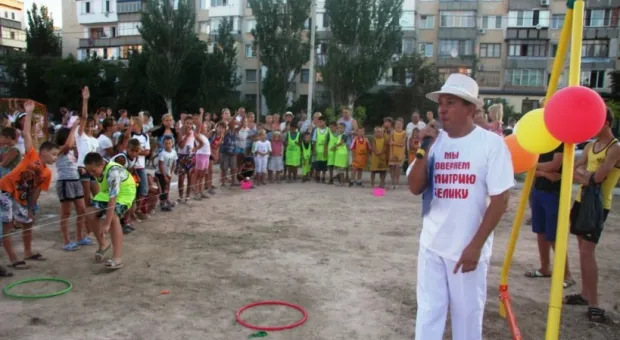 В бухте Казачьей открыли детскую спортивную площадку