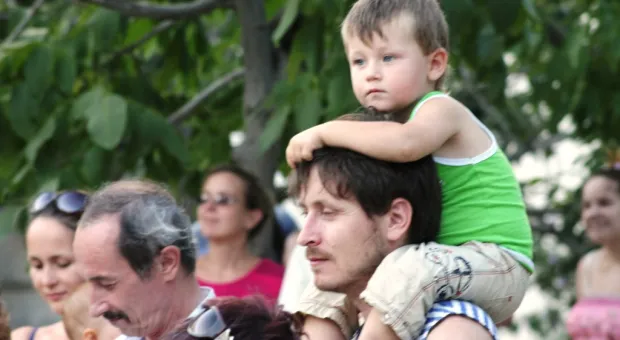 Детвору Камышовой бухты порадовали открытием детской площадки