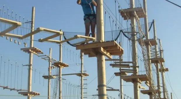 Севастопольские журналисты штурмовали пиратскую шхуну