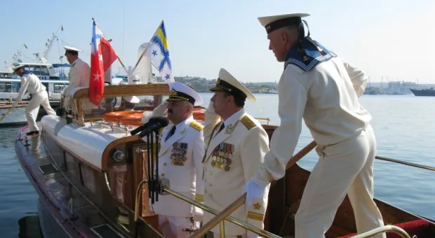 В Севастополе 40 000 человек увидели мощь Военно-морского флота Украины и России