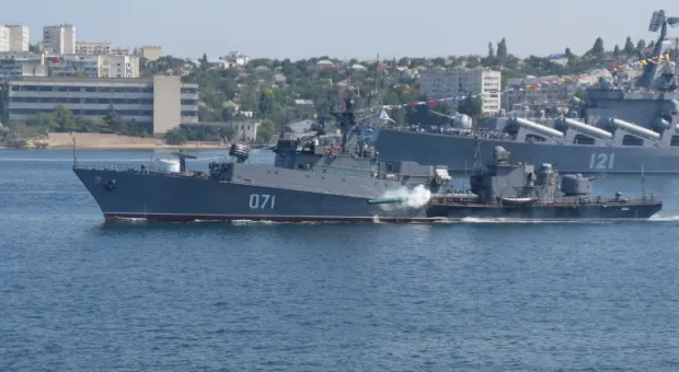 В Севастополе 40 000 человек увидели мощь Военно-морского флота Украины и России