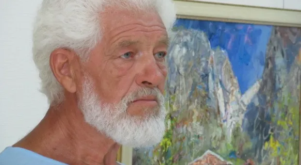 Поддержать своего друга художника на открытие выставки пришла певица Алёна Свиридова